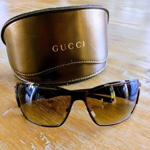 GUCCI sunglasses with case